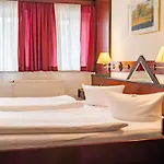 Am Rossplan 3*