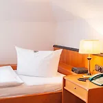 Am Rossplan 3* אלטנבורג
